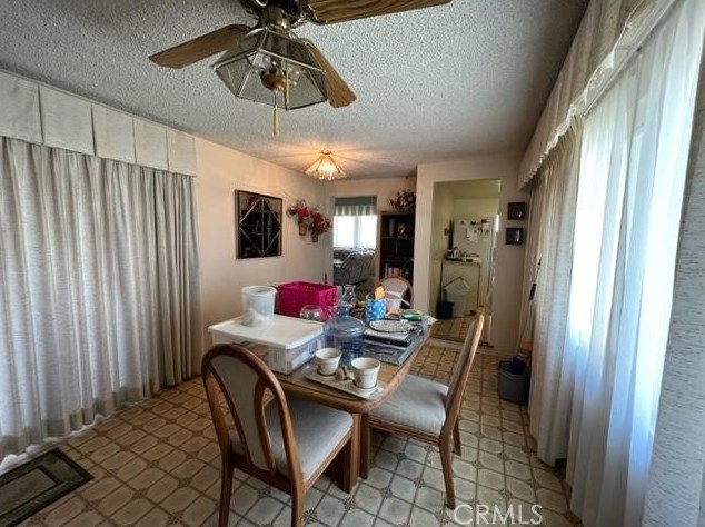 13092 Topsanna Rd, Apple Valley CA  92308-6386 exterior