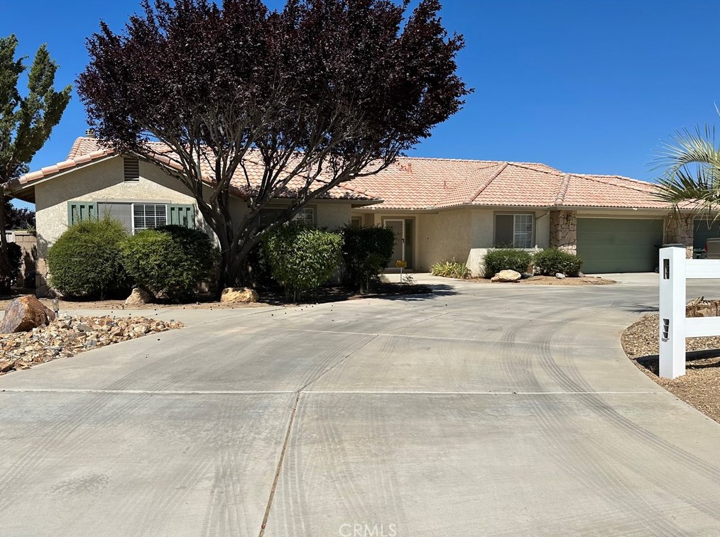 12940 Choco Rd, Apple Valley, CA 92308-4537