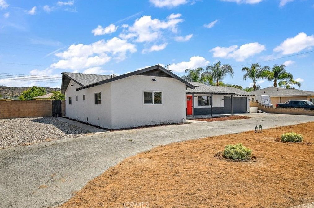 40585 Sanalamar Dr, Hemet, CA 92544-7321