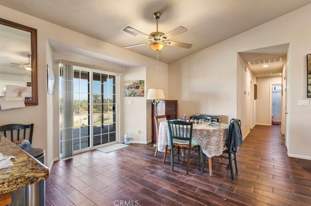 12023 Riggins Rd, Phelan CA  92371 exterior