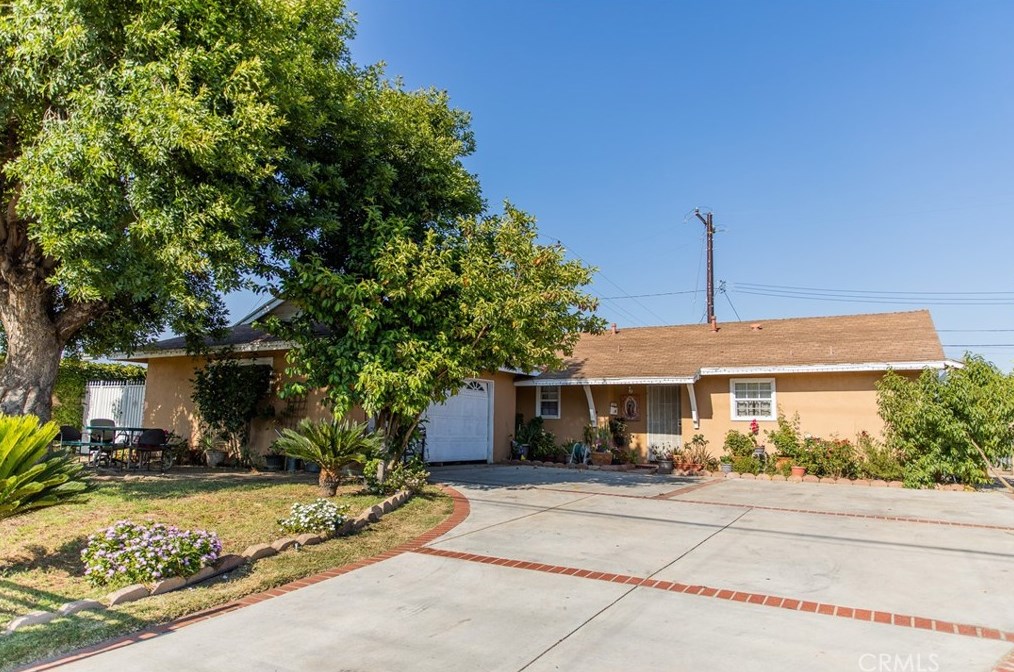 1976 Mountain Ave, Pomona, CA 91767-3436