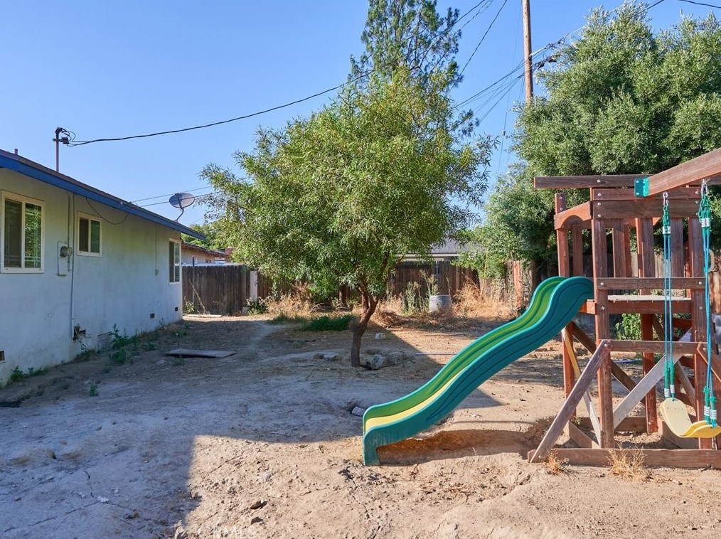 186 Stanford St, Hemet CA  92544-4907 exterior