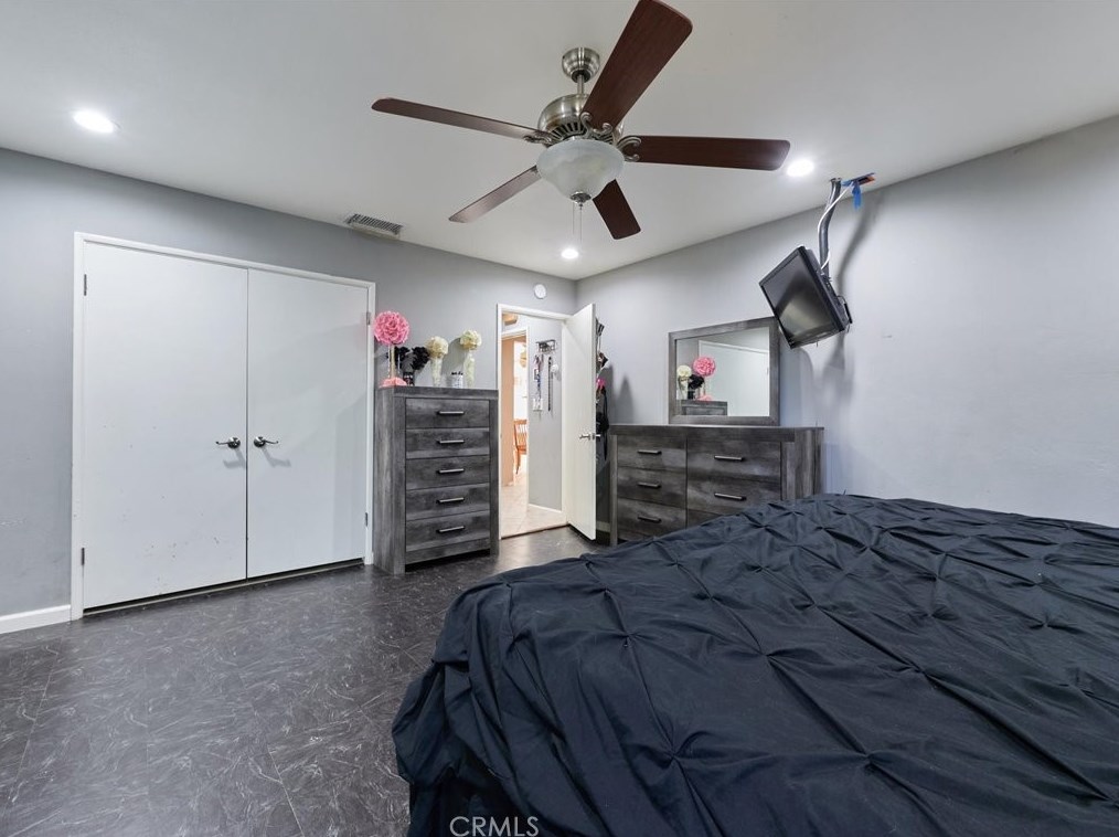 186 Stanford St, Hemet CA  92544-4907 exterior