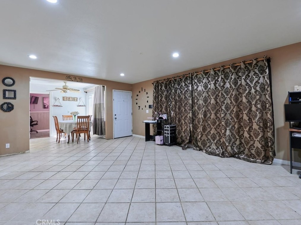 186 Stanford St, Hemet CA  92544-4907 exterior