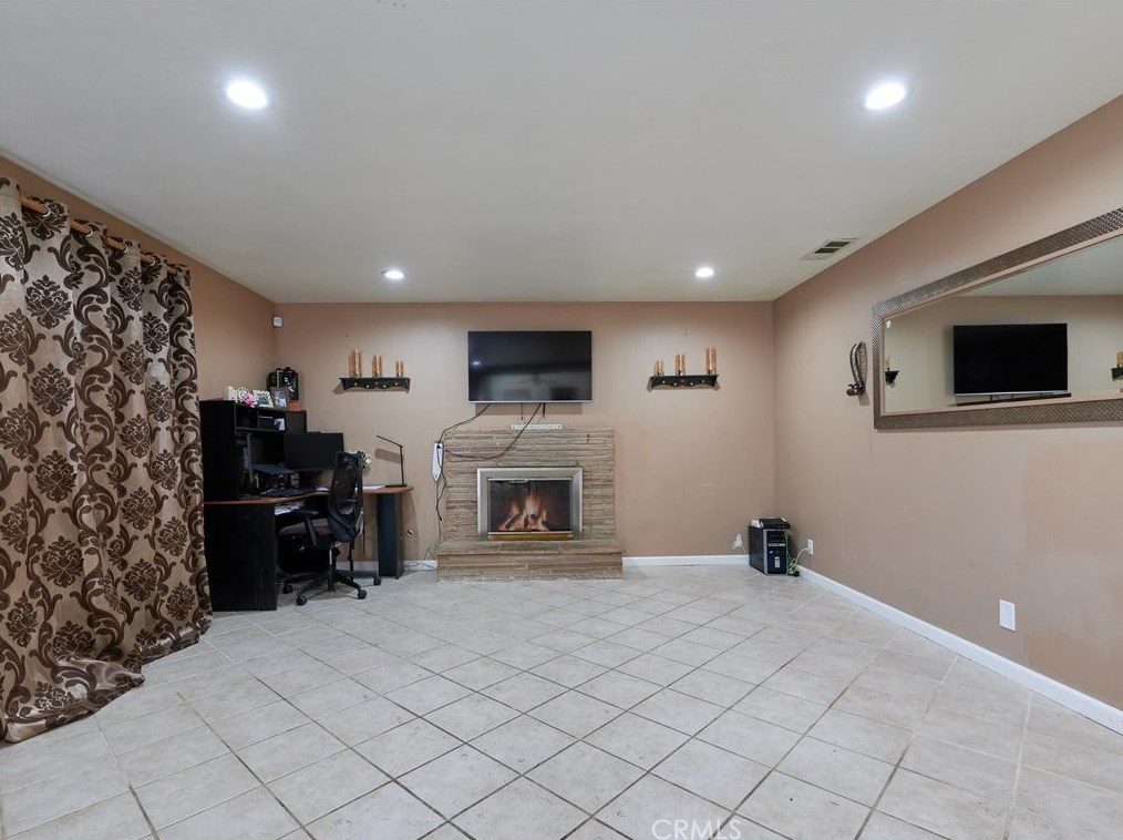 186 Stanford St, Hemet CA  92544-4907 exterior