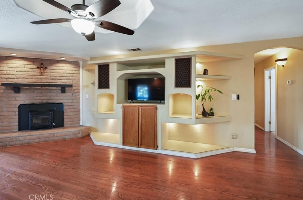 26324 Kalmia Ave, Moreno Valley CA  92555-1720 exterior