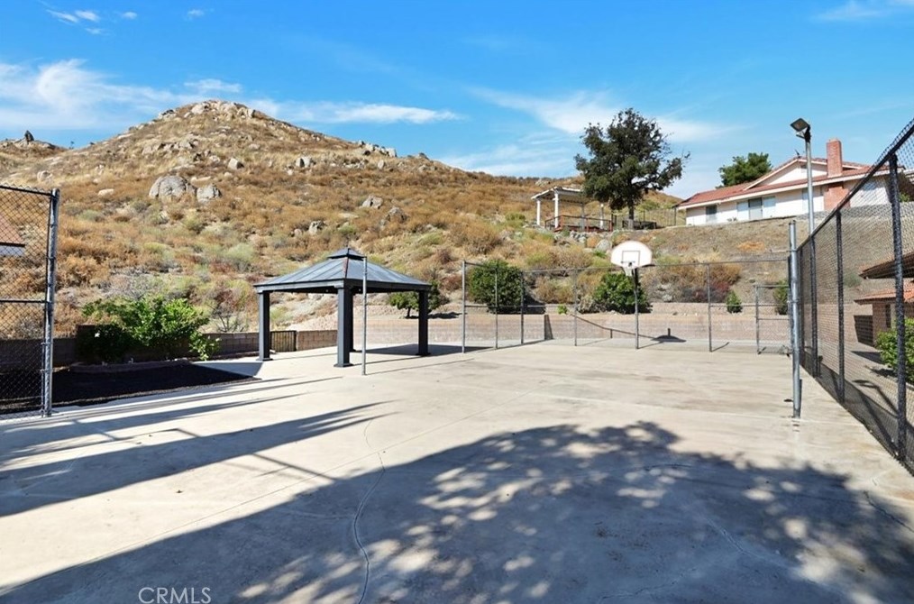 26324 Kalmia Ave, Moreno Valley CA  92555-1720 exterior