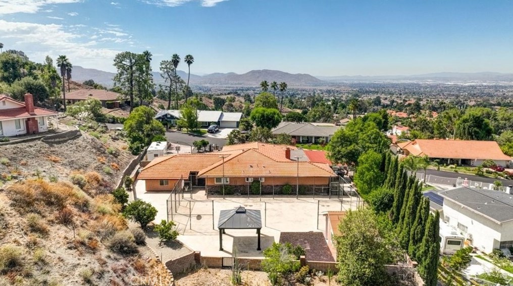 26324 Kalmia Ave, Moreno Valley CA  92555-1720 exterior