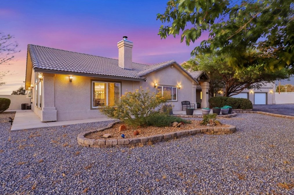 23434 Sun Mesa Rd, Apple Valley, CA 92308-9268