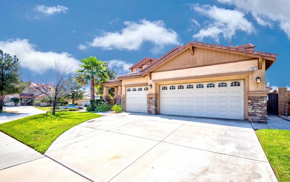 16615 Stonecreek Dr, Fontana, CA 92336-1456