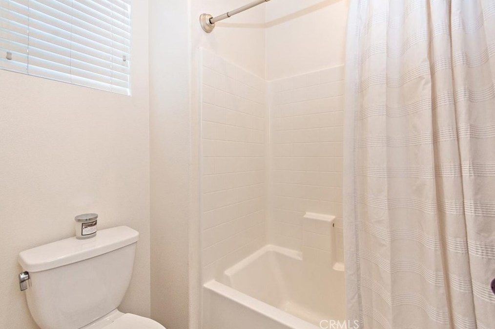 4602 Condor Ave, Fontana CA 92336-4715 exterior