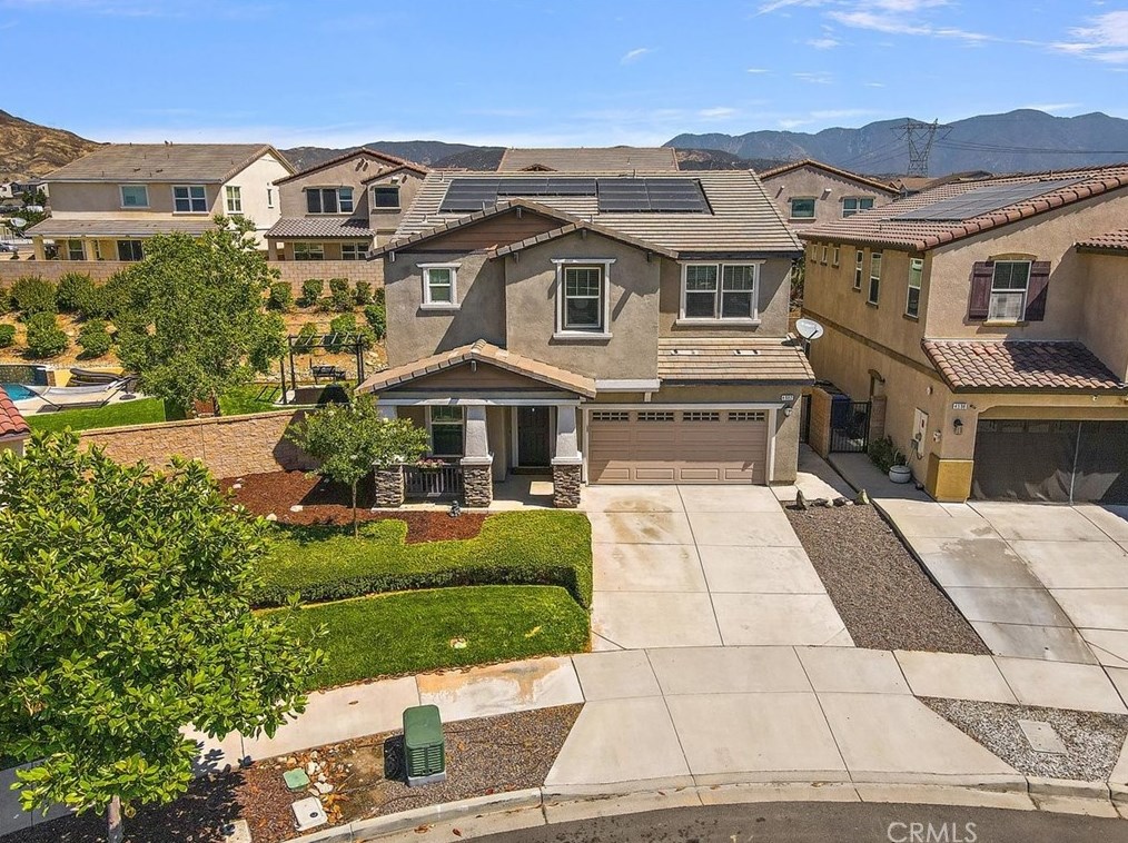 4602 Condor Ave, Fontana CA 92336-4715 exterior