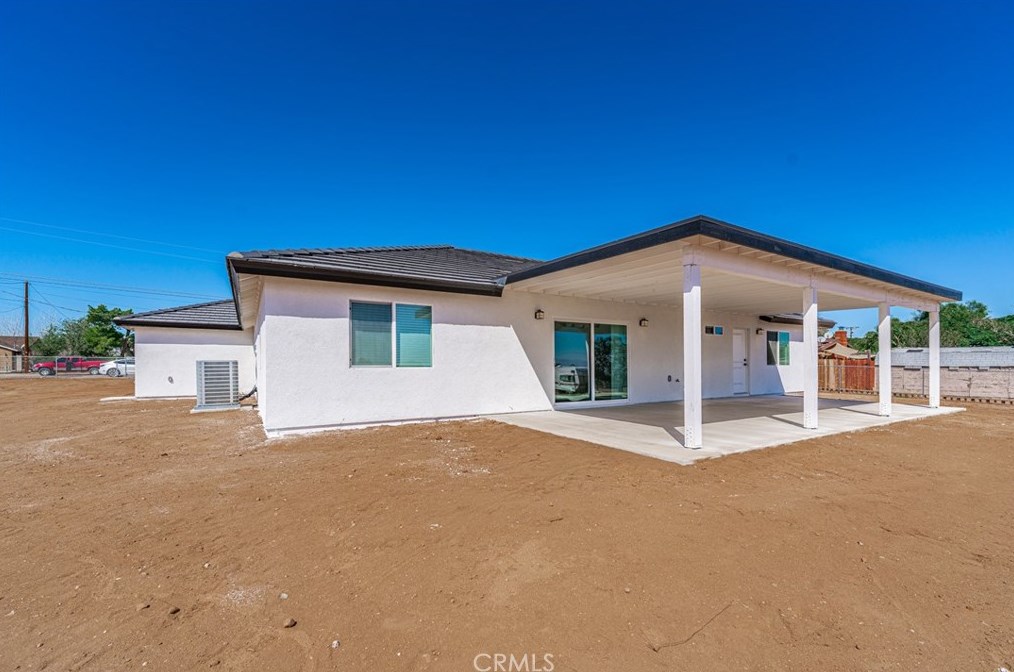 11437 1 Ave, Hesperia CA 92345-2153 exterior