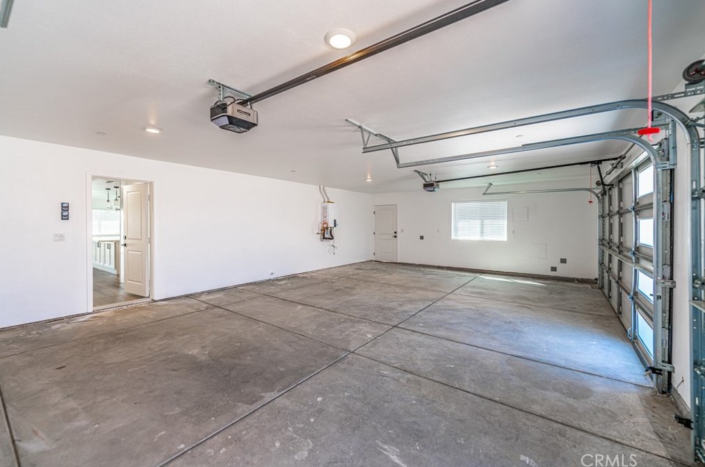 11437 1 Ave, Hesperia CA 92345-2153 exterior