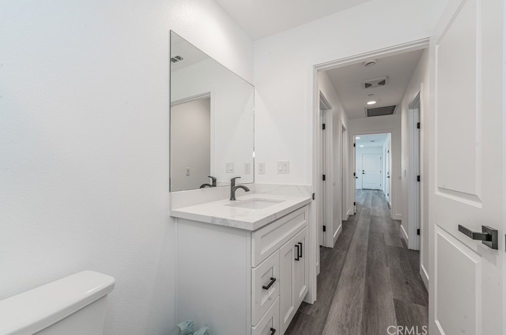 11437 1 Ave, Hesperia CA 92345-2153 exterior