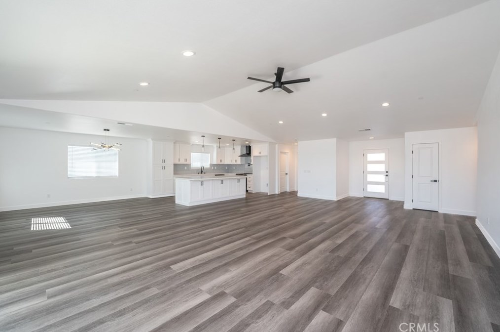 11437 1 Ave, Hesperia CA 92345-2153 exterior