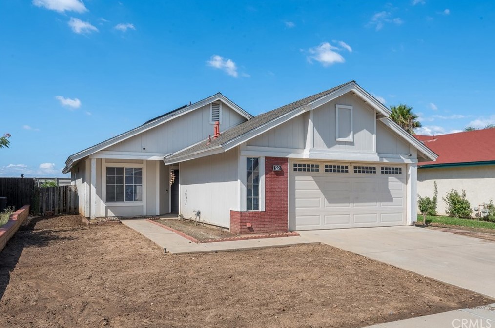 52 Chant St, Perris, CA 92571