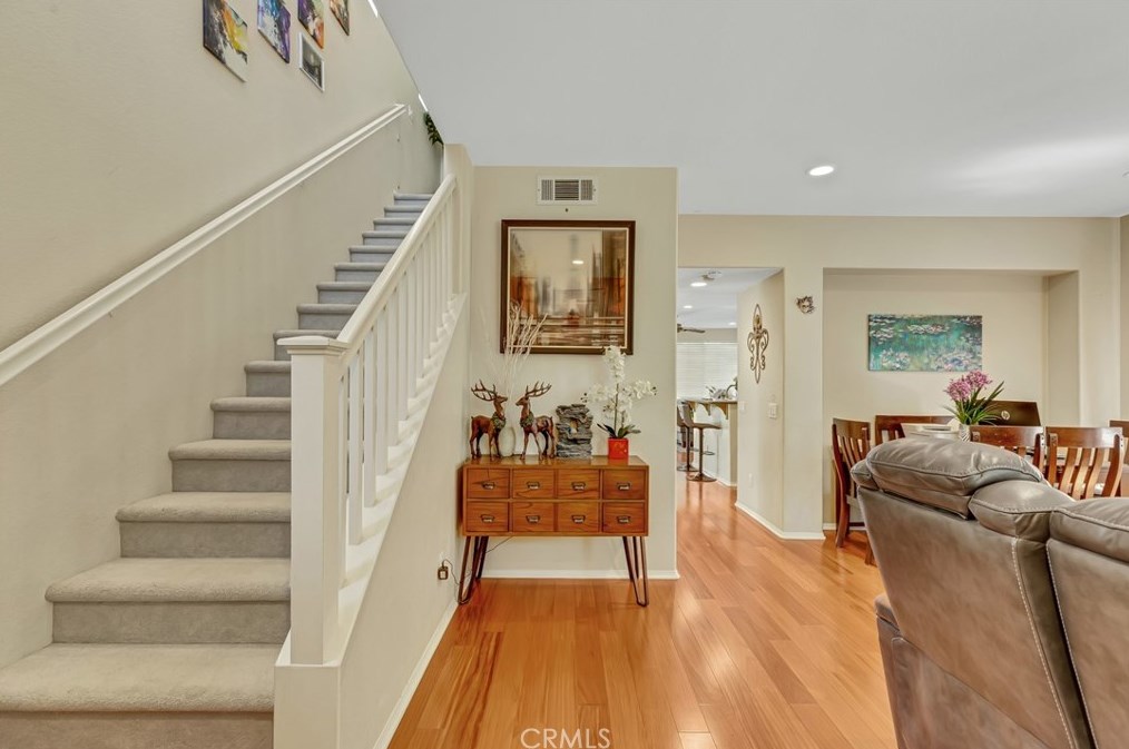 528 Masters Cir, Brea, CA 92821