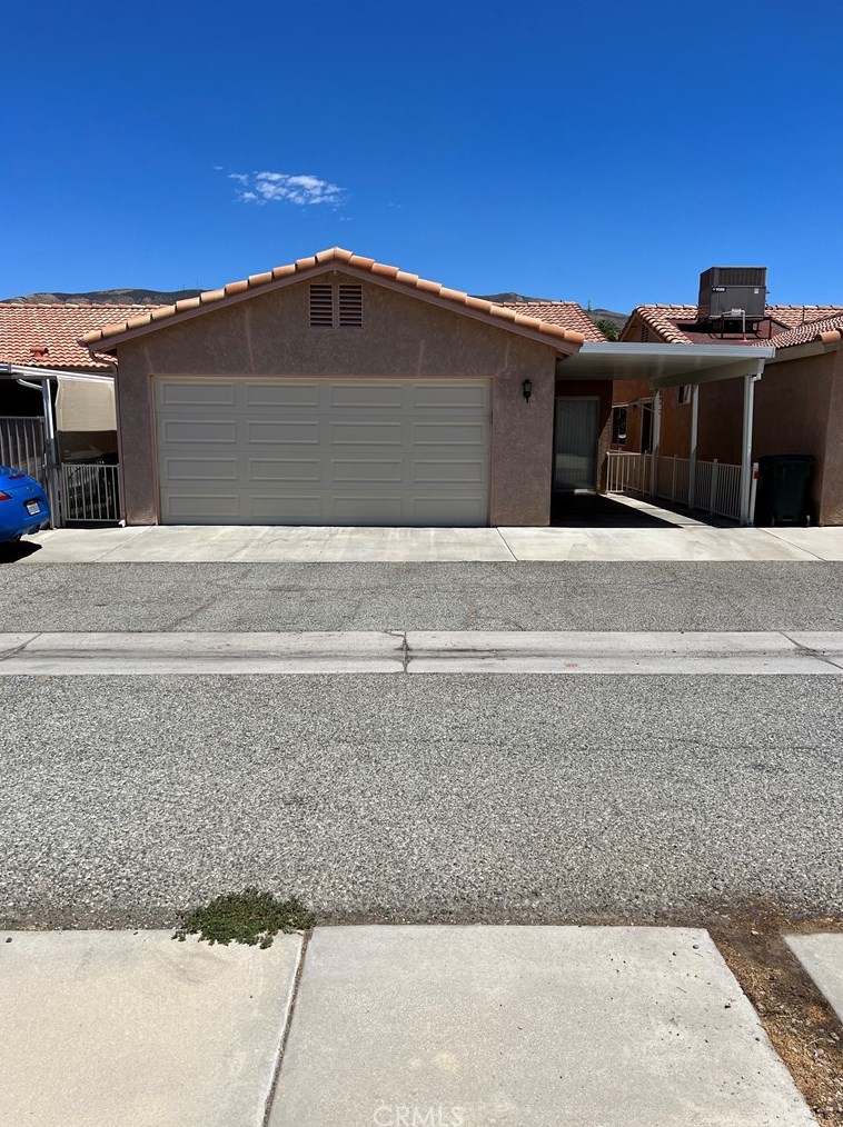 1084 Encanto Dr, San Jacinto, CA 92582