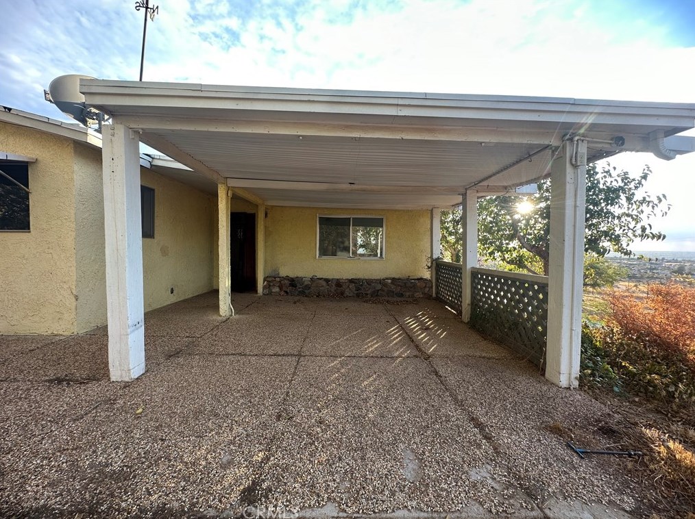 9223 Cholla Rd, Apple Valley, CA 92308-8471