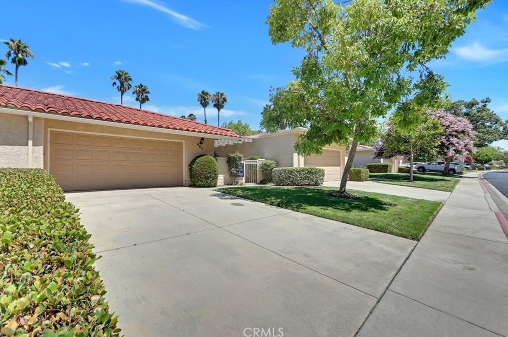 965 Pebble Beach Dr, Upland, CA 91784