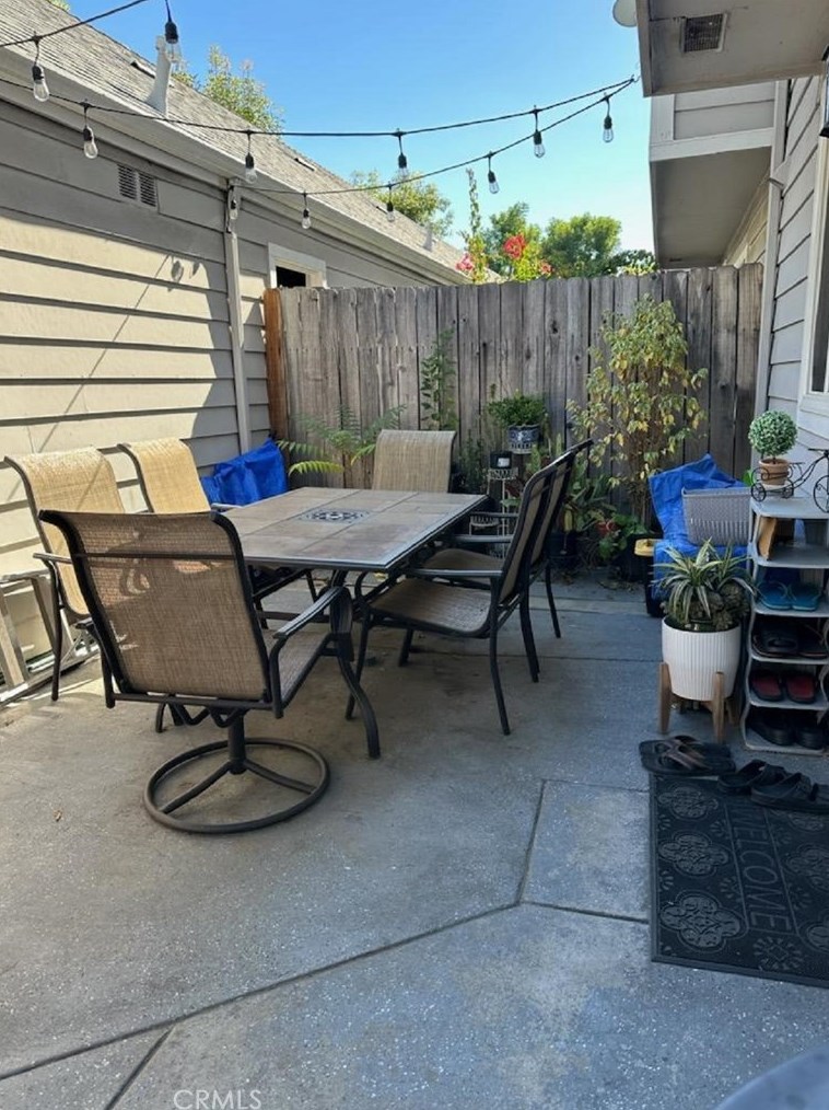 593 Garfield Ave, Pasadena CA  91101-1005 exterior