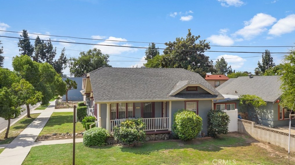 202 W Railway St, San Dimas, CA 91773