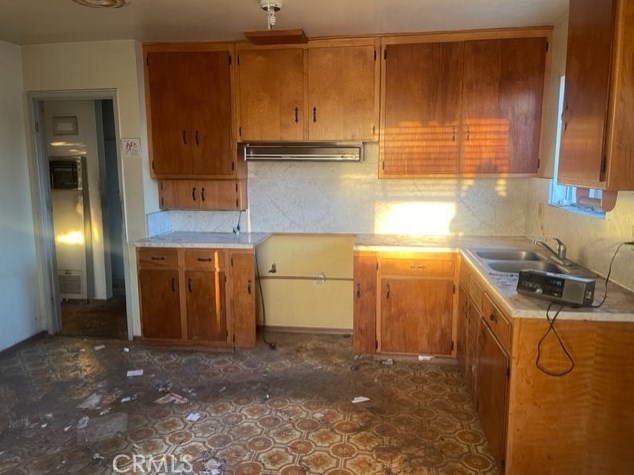 7777 Colwyn Ave, Highland, CA 92346-4122