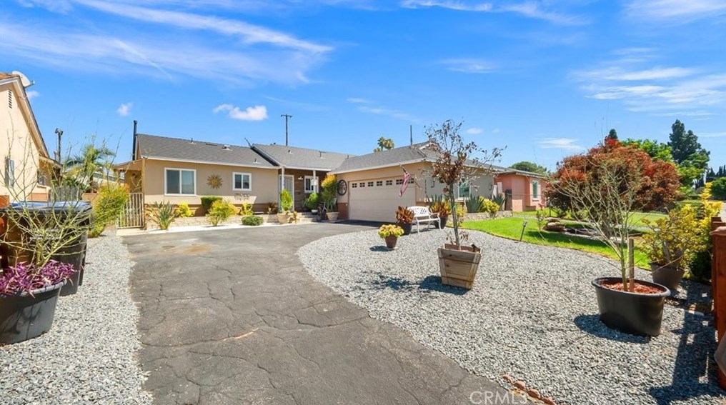 2129 Arroyo Dr, Pomona, CA 91768-1102