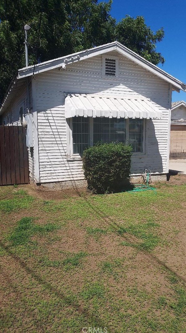 761 98th St, Los Angeles, CA 90044-4627