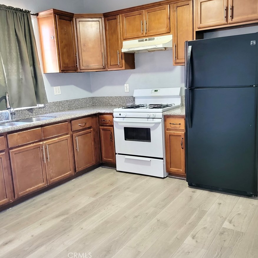 1001 3rd St, Pomona, CA 91766-1422