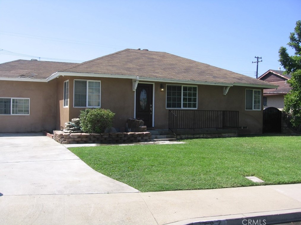 732 James Pl, Pomona, CA 91767-3224