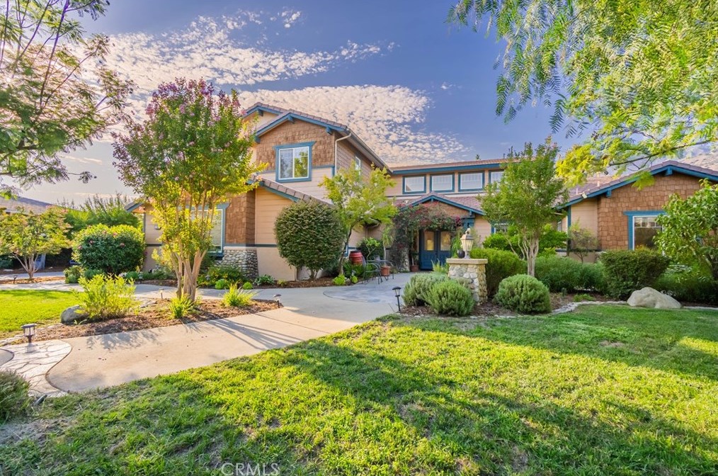 1147 Cooke Ave, Claremont, CA 91711