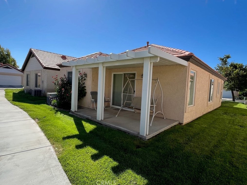 19066 Pamela Ln, Apple Valley, CA 92308