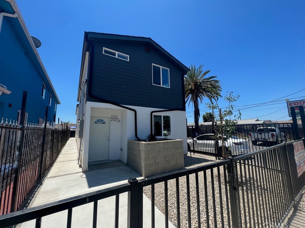 2122 103rd St, Los Angeles, CA 90002-3128