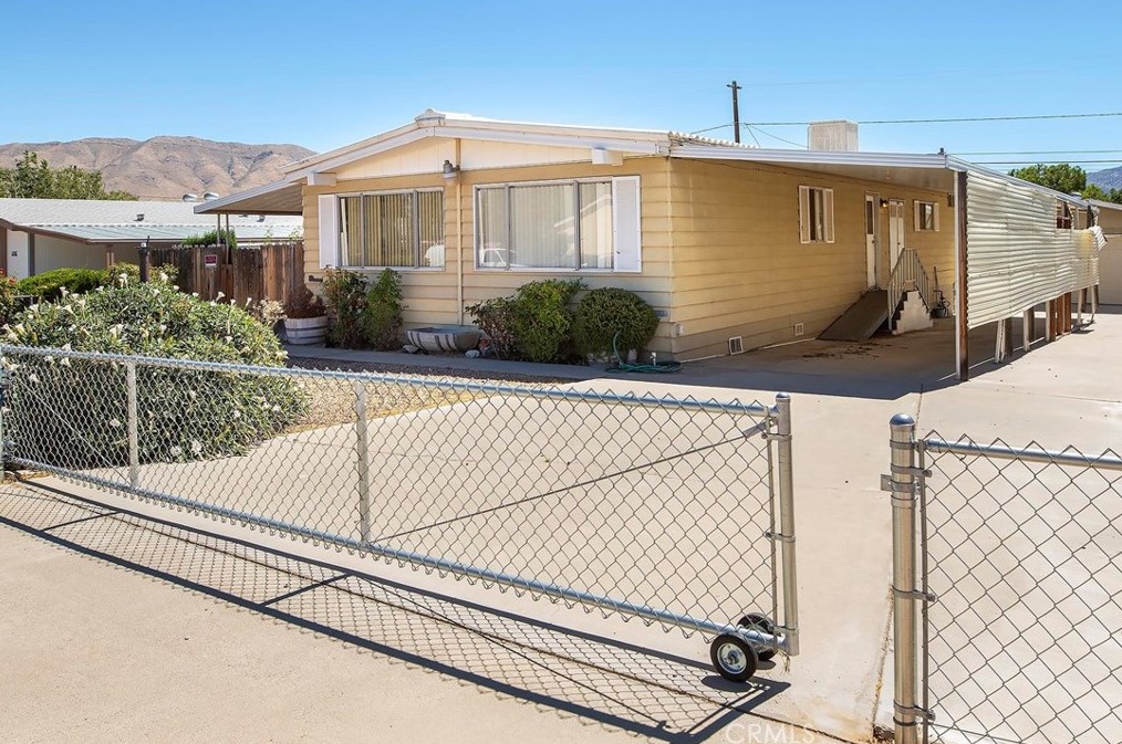 19079 Westlawn St, Hesperia, CA 92345-6751