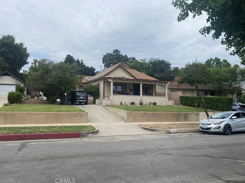 547 Douglas St, Pasadena, CA 91104-3608