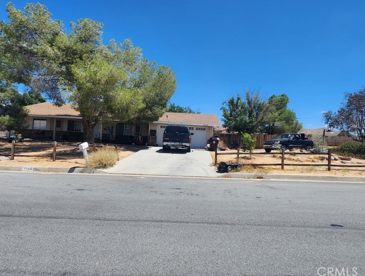 7449 Hermosa Ave, Yucca Valley, CA 92284-6010