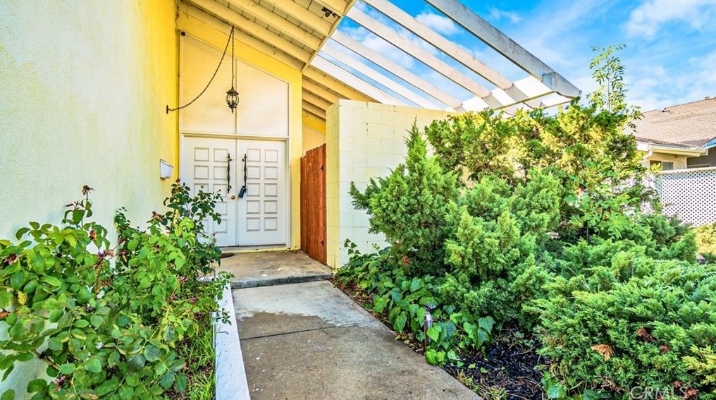 1168 Flintlock Rd, Pomona, CA 91765-1115