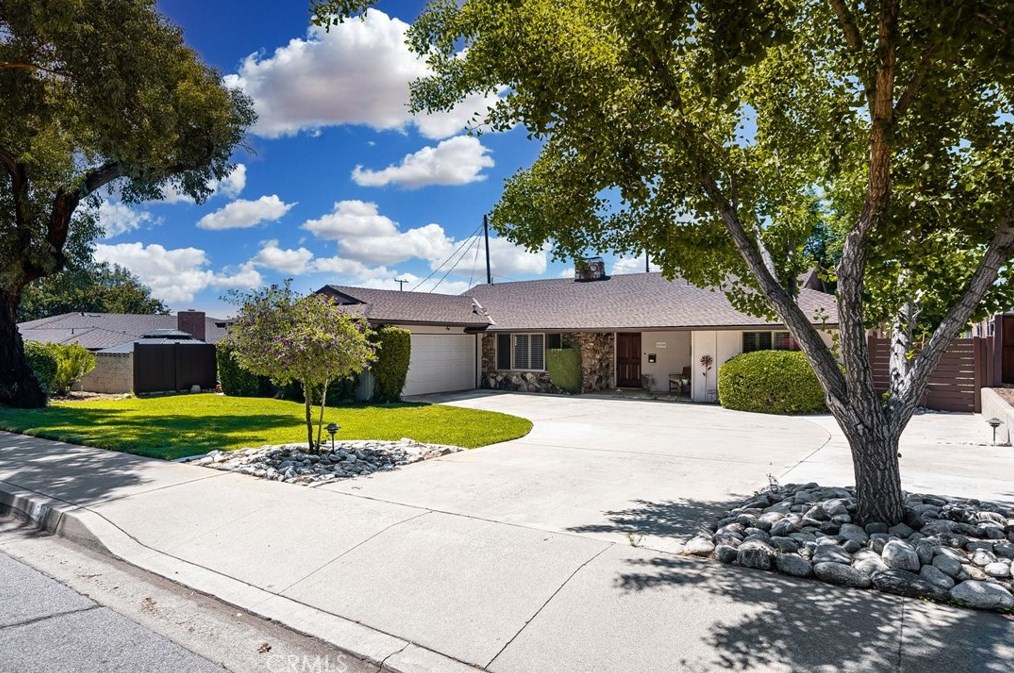 1533 Oxford Ave, Claremont, CA 91711-3463
