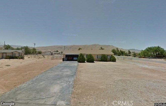 10625 Tecopa Ct, Apple Valley, CA 92308-8064