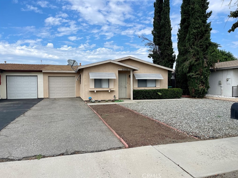 2410 Chanaral Ave, Hemet, CA 92545-2536