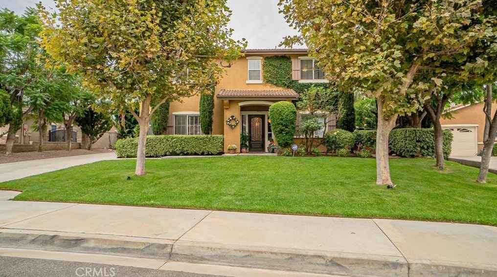 30357 Mission St, Highland, CA 92346