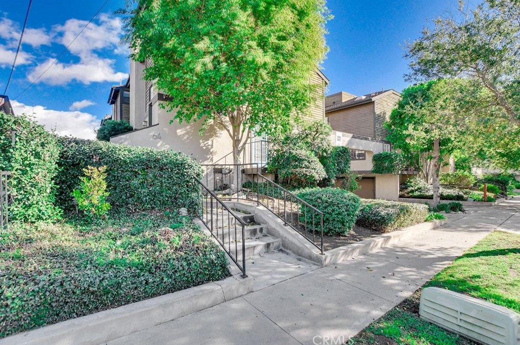 64 N Oak Ave #1, Pasadena, CA 91107