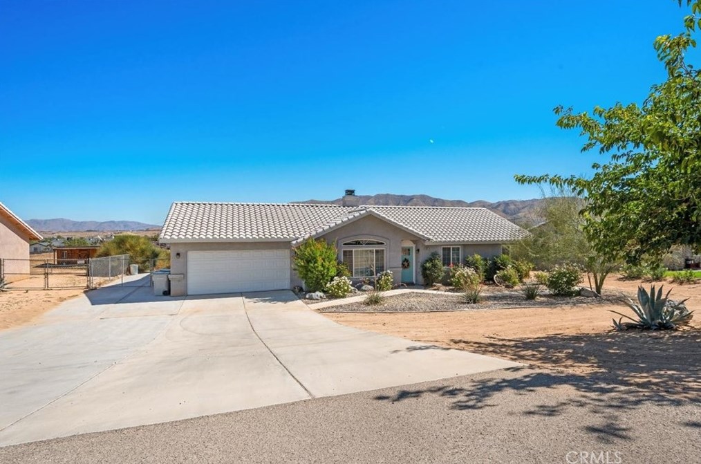 8009 Lassen Ave, Hesperia, CA 92345-7525