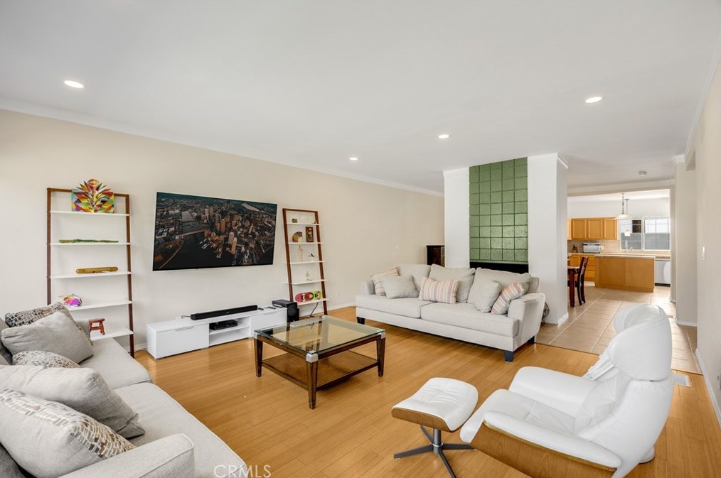 2105 San Marcos Pl, Claremont CA  91711-1766 exterior