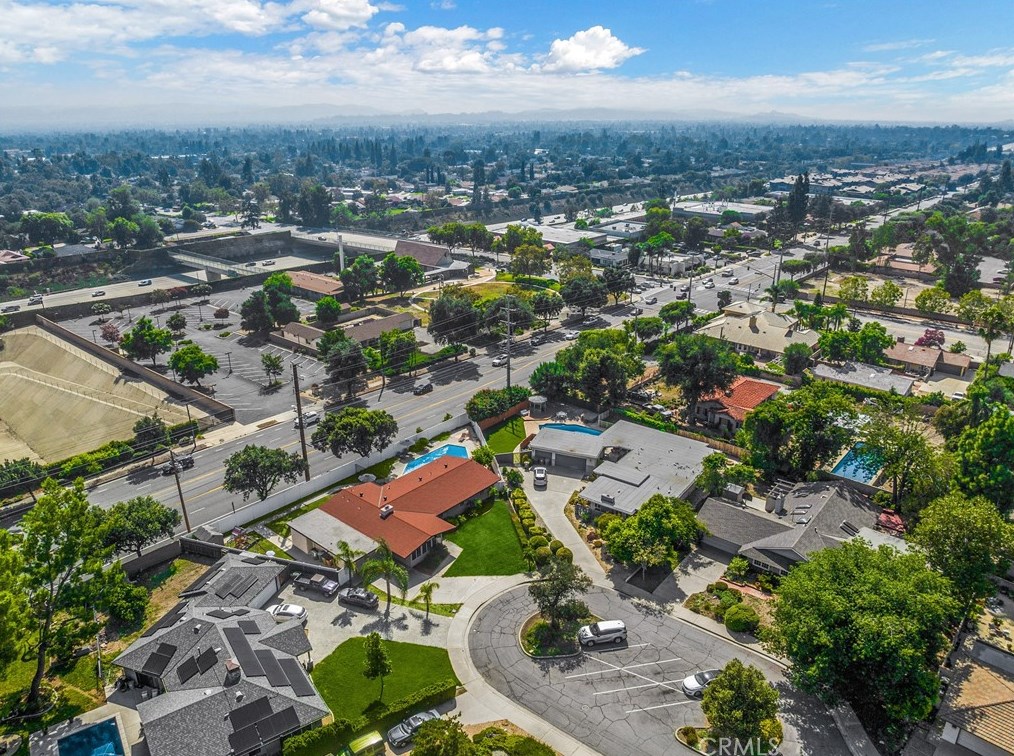 2105 San Marcos Pl, Claremont CA  91711-1766 exterior