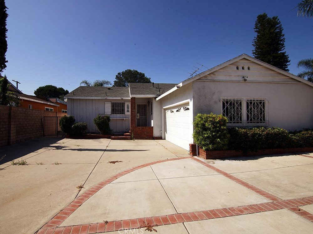 12618 Vose St, North Hollywood, CA 91605-5363