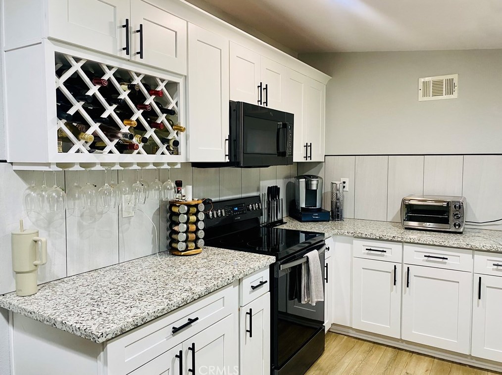 7218 7th Ave, Hesperia CA  92345-4473 exterior