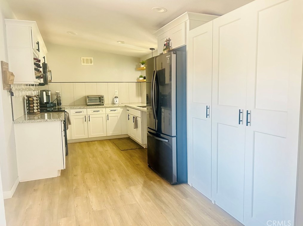 7218 7th Ave, Hesperia CA  92345-4473 exterior